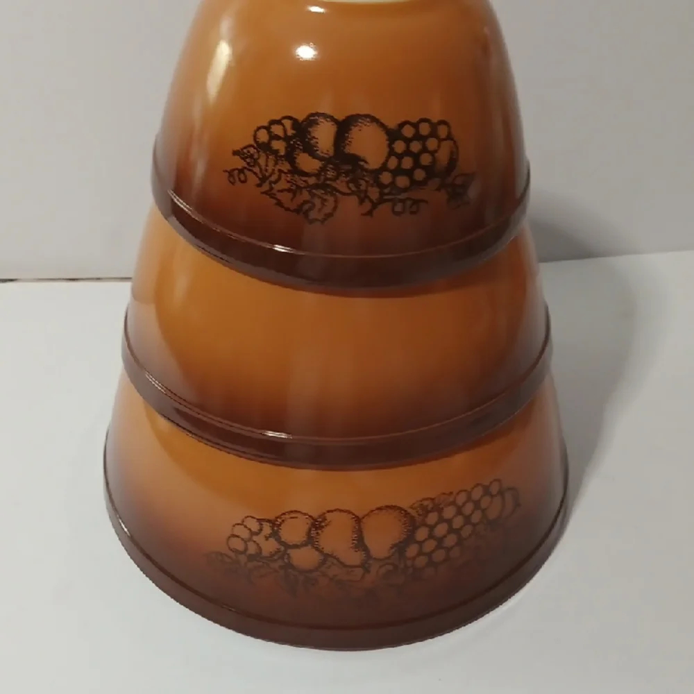 Pyrex Old Orchard Mixing Bowls with Fruit Design Set Of 3